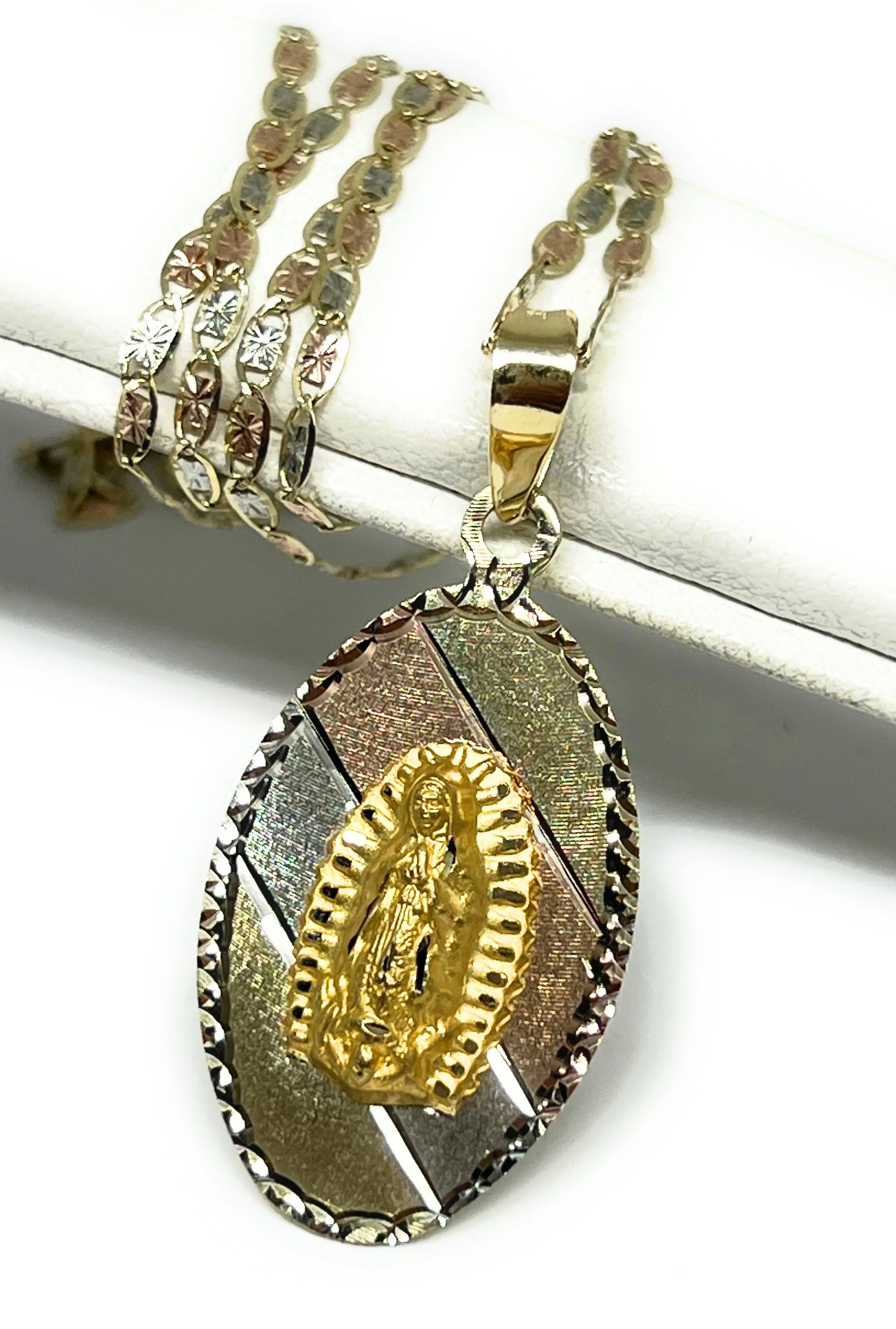 10K SOLID GOLD TRI-COLOR VIRRGIN MARY OVAL PENDANT NECKLACE VIRRGEN GAUDALUPE (MADE IN MX) (SM, MED)