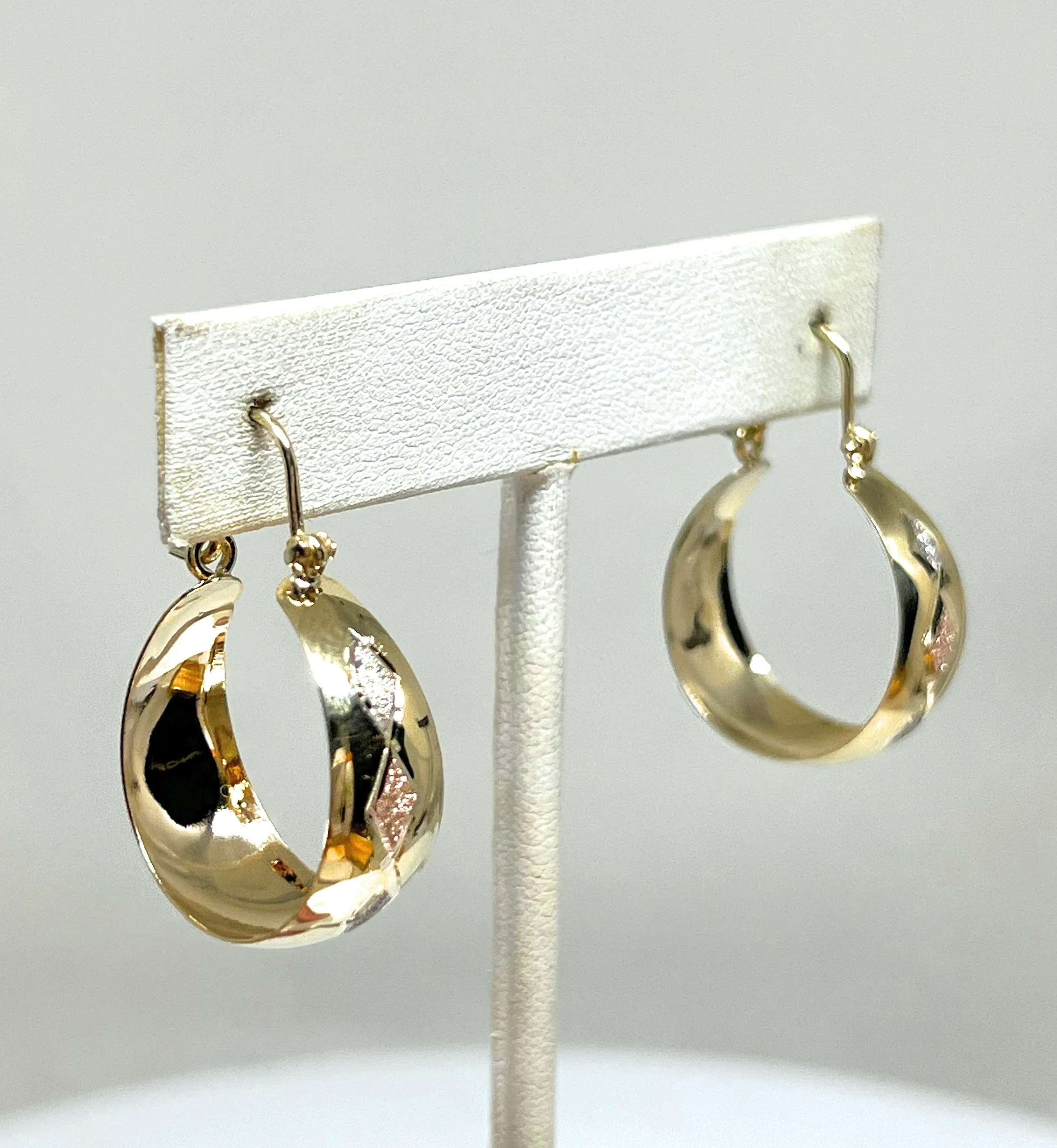 14k Solid Gold Tri-Color DIAMOND-SHAPED Basket Earrings Aracadas (SM,MED,LG)