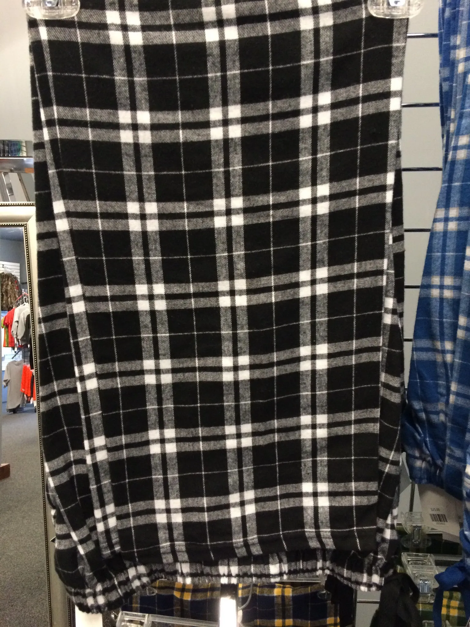 ADULT BLACK/WHITE FLANNEL PANTS