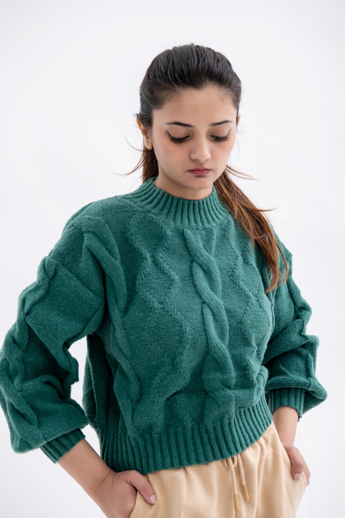 CABLE SWEATER