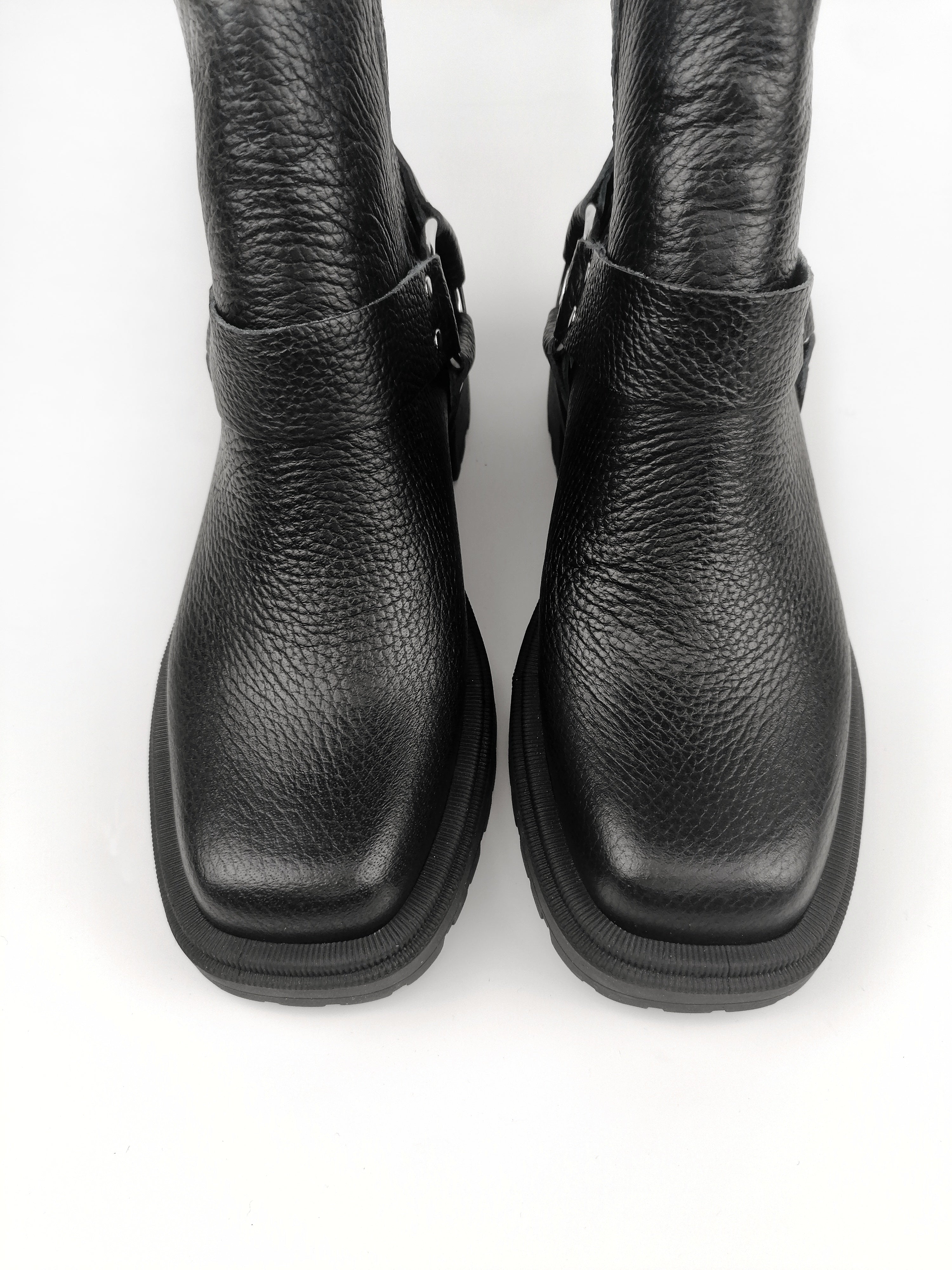 COLLETTE BLACK LEATHER CHELSEA BOOTS