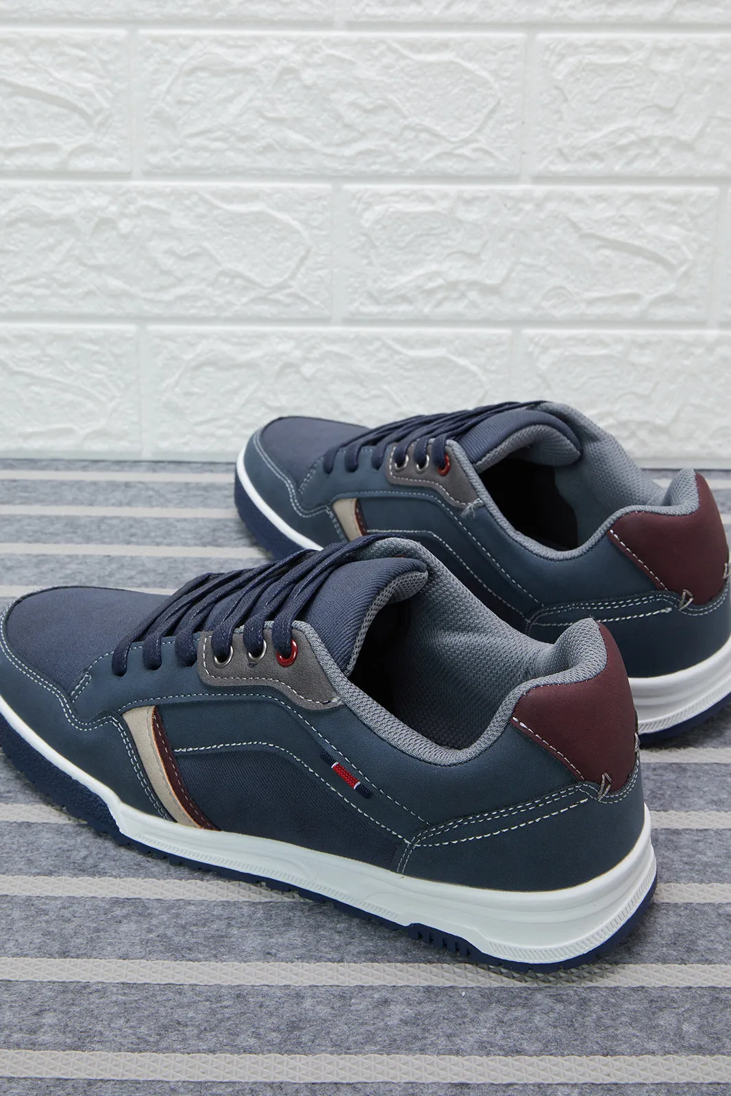 Men Navy Material Block Sneakers