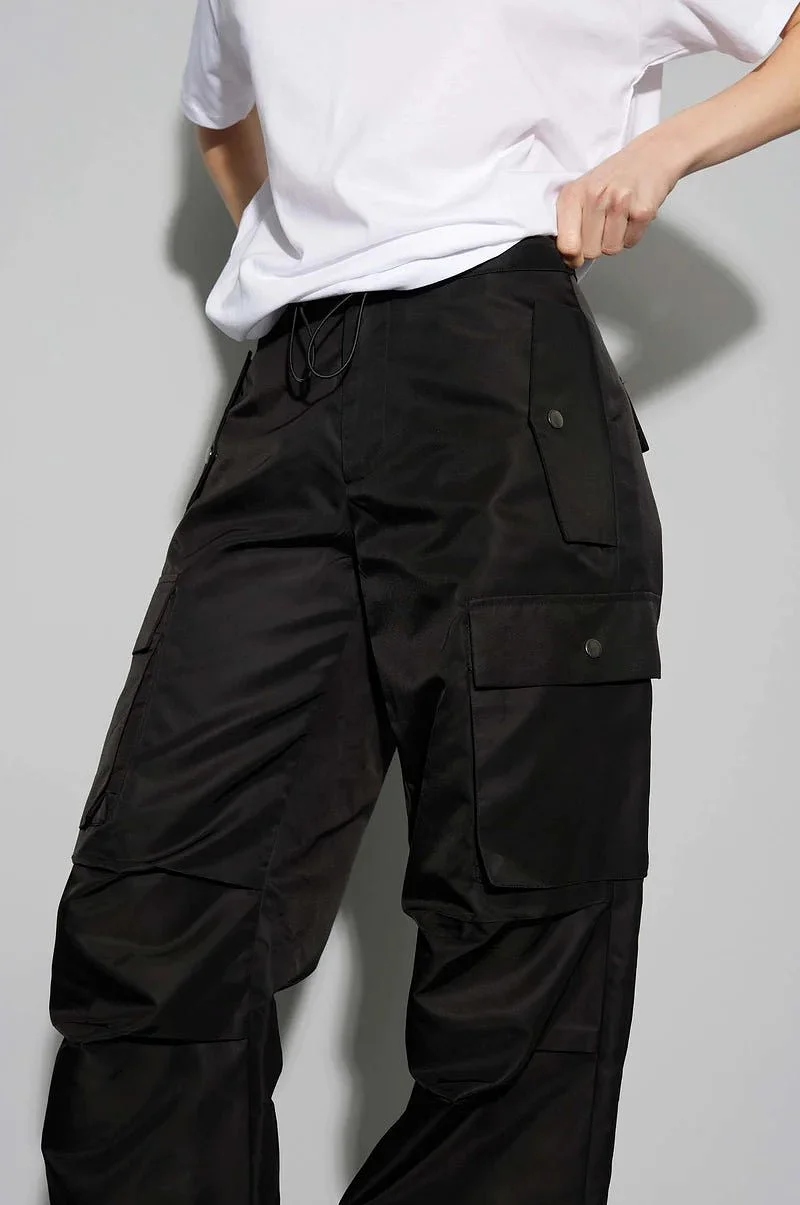 Oval Square Shine Pants - Black