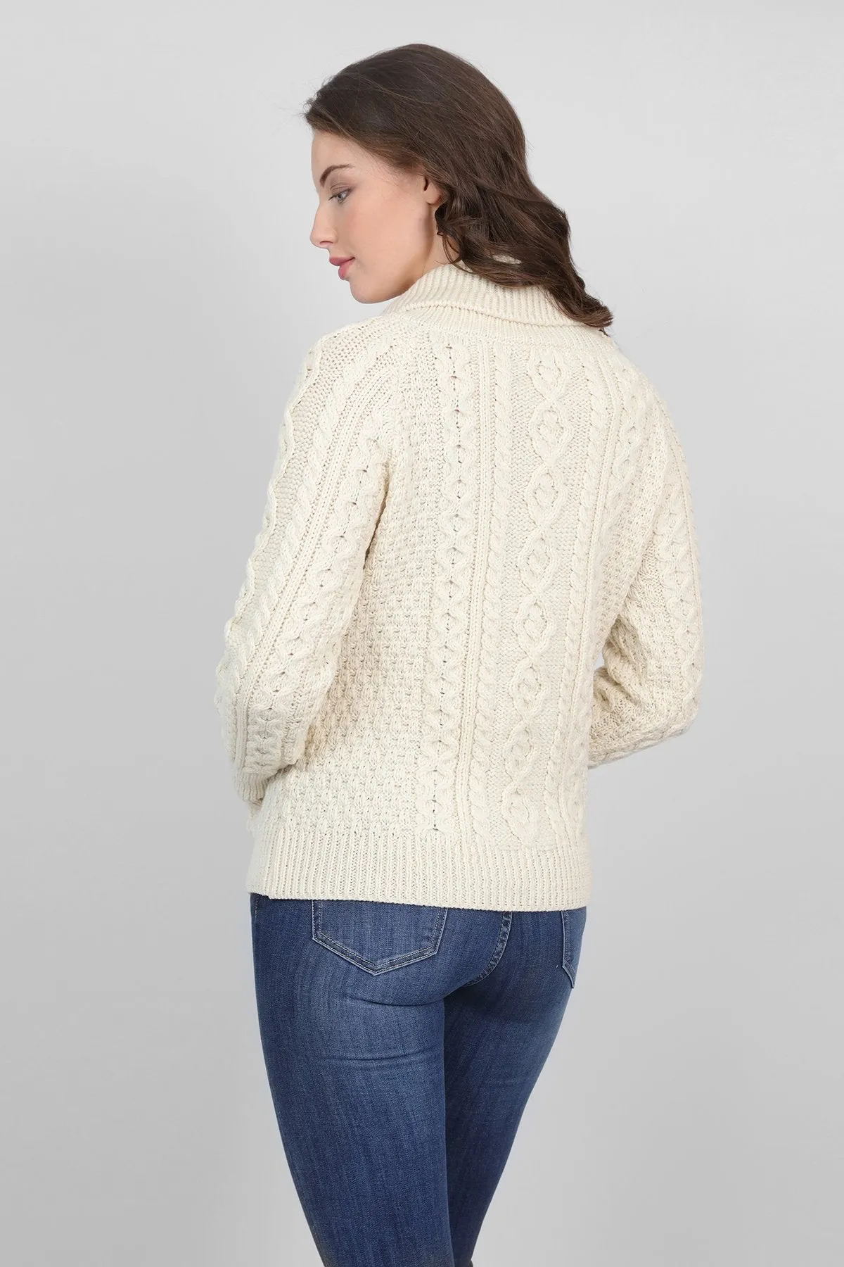 Turtle Neck Sweater in Cream